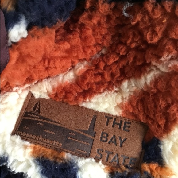 NWT Aztec Fleece - Picture 5 of 5